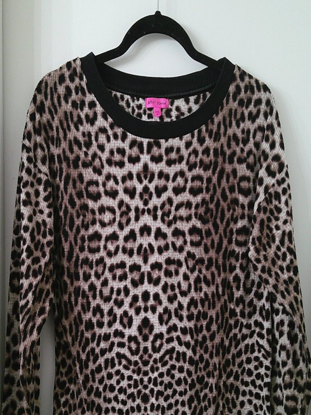 Betsey Johnson cheetah print long sleeve waffle knit